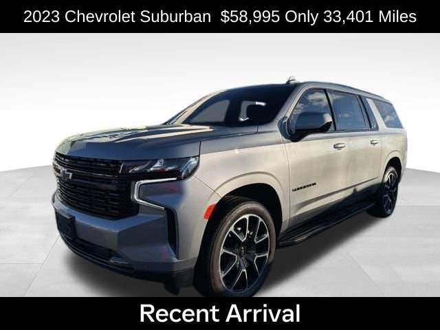 2023 Chevrolet Suburban RST's photo