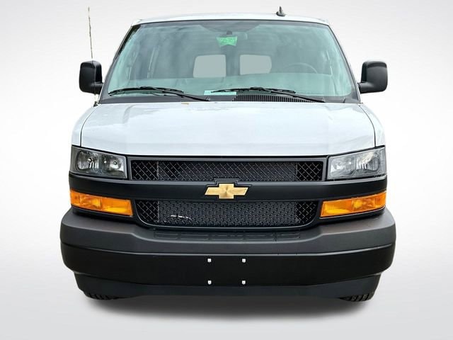 2025 Chevrolet Express Cargo Work Van - Photo 6