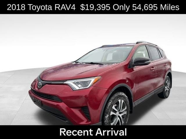 2018 Toyota RAV4 LE's photo