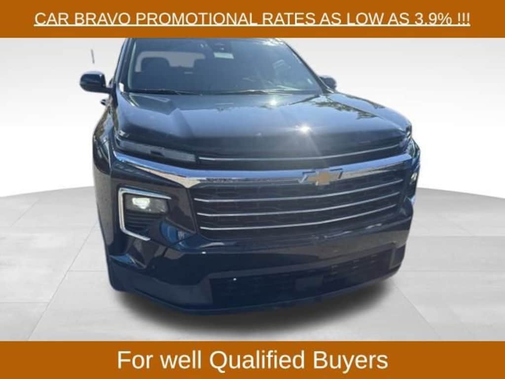 Used 2025 Chevrolet Traverse LT SUV