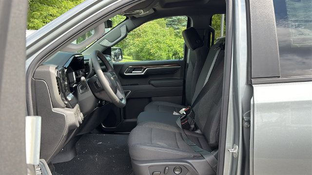 2026 Chevrolet Silverado 1500 LT - Photo 9