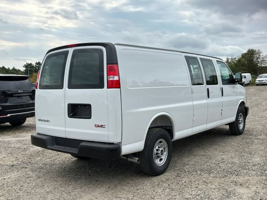 New 2025 GMC Savana Cargo 3500 Work Van Van