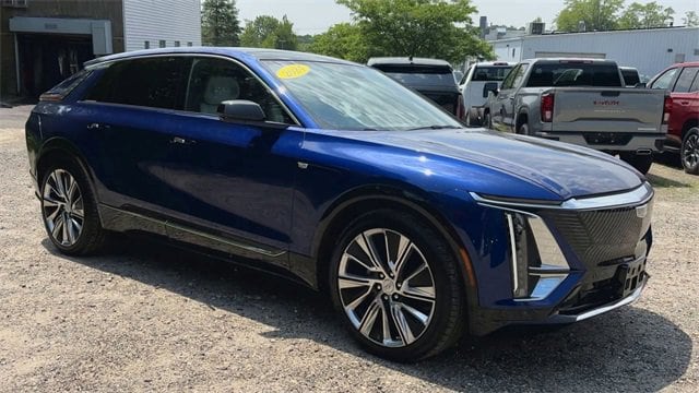 Used 2024 Cadillac LYRIQ Luxury 3 with VIN 1GYKPSRL7RZ107563 for sale in Torrington, CT