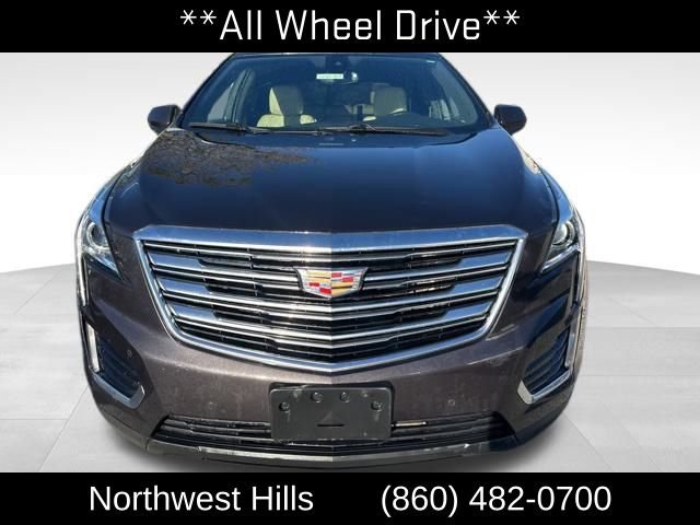 2018 Cadillac XT5 Luxury photo 2