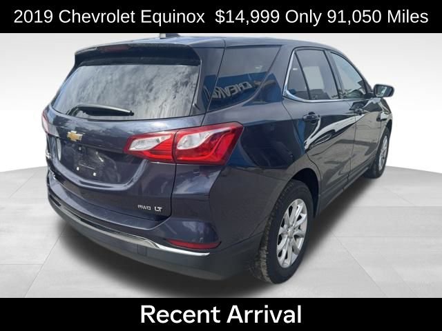 2019 Chevrolet Equinox LT photo 3