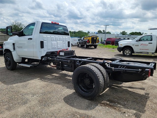 2024 Chevrolet Silverado 5500HD Work Truck photo 4