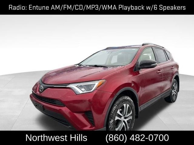 2018 Toyota RAV4 LE's photo