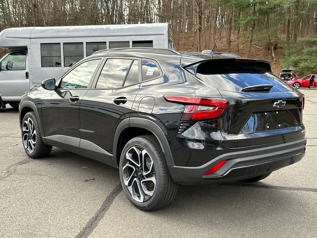 2026 Chevrolet Trax photo 2