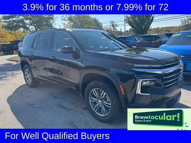 2025 Chevrolet Traverse 2LT photo 2