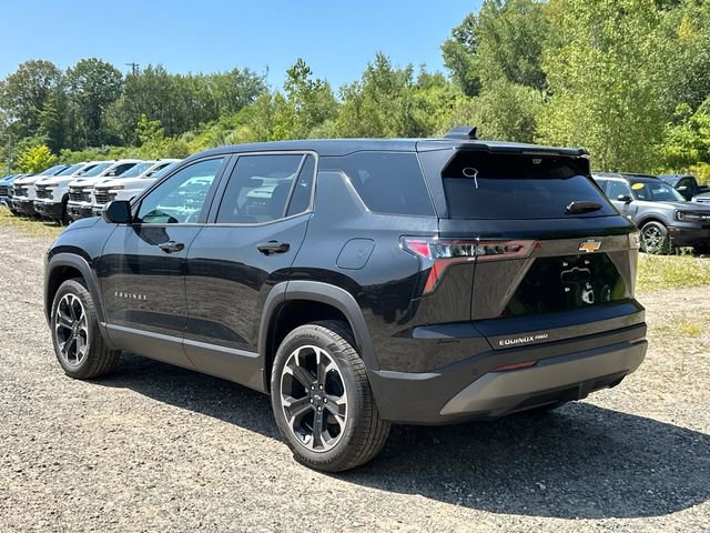 2026 Chevrolet Equinox LT photo 2