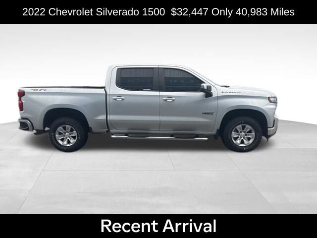 2022 Chevrolet Silverado 1500 LT photo 2