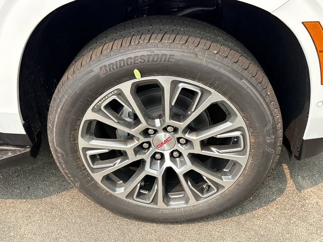 2026 GMC Yukon Denali - Photo 7