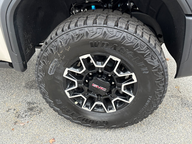 2026 GMC Sierra 2500HD AT4X - Photo 7