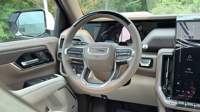 2026 GMC Yukon Denali - Photo 26