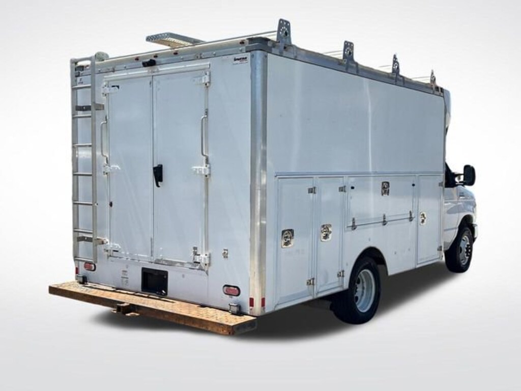 Used 2022 Ford E-Series Cutaway Truck