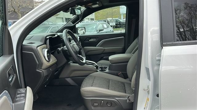 2024 Chevrolet Colorado ZR2 - Photo 9