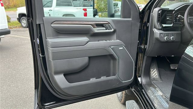 2026 GMC Sierra 2500HD SLT - Photo 9