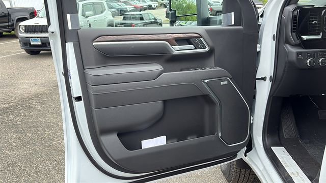 2026 GMC Sierra 3500HD SLT - Photo 8