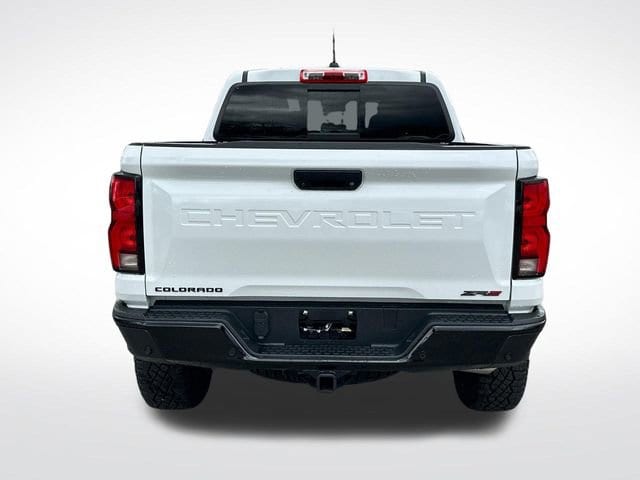 2024 Chevrolet Colorado ZR2 - Photo 3
