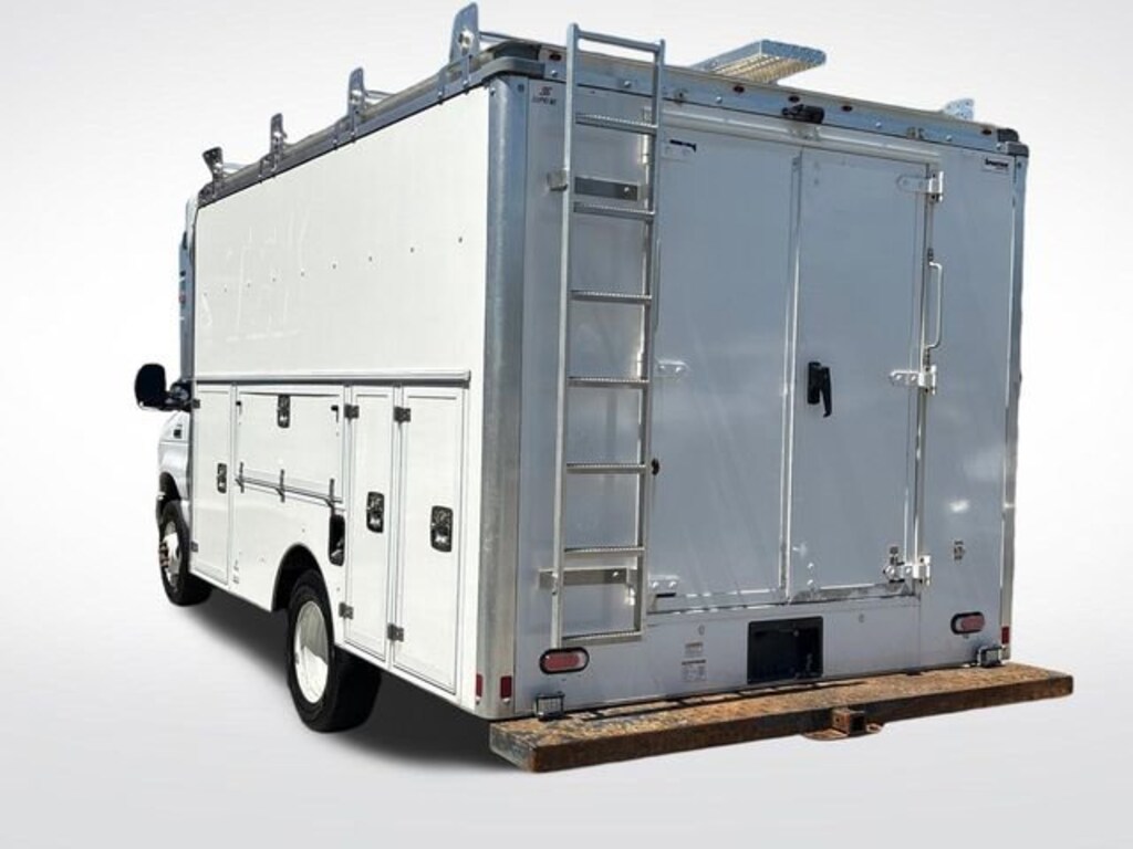 Used 2022 Ford E-Series Cutaway Truck