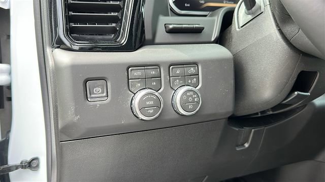 2026 GMC Sierra 3500HD AT4 - Photo 10