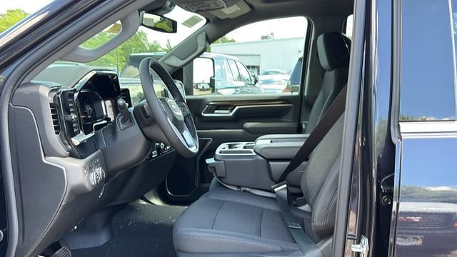 2026 GMC Sierra 2500HD SLE - Photo 11