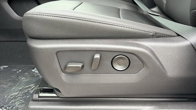 2026 GMC Sierra 3500HD SLT - Photo 10
