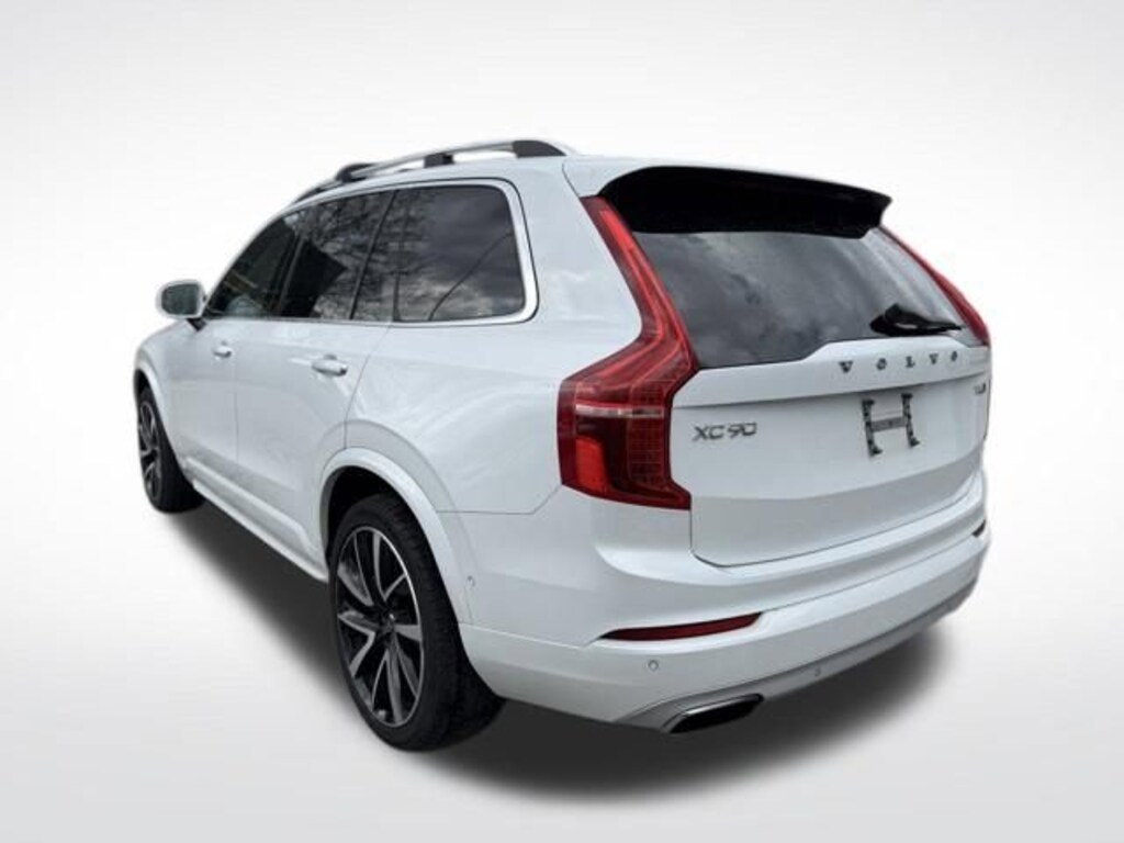 Used 2018 Volvo XC90 T6 Momentum SUV