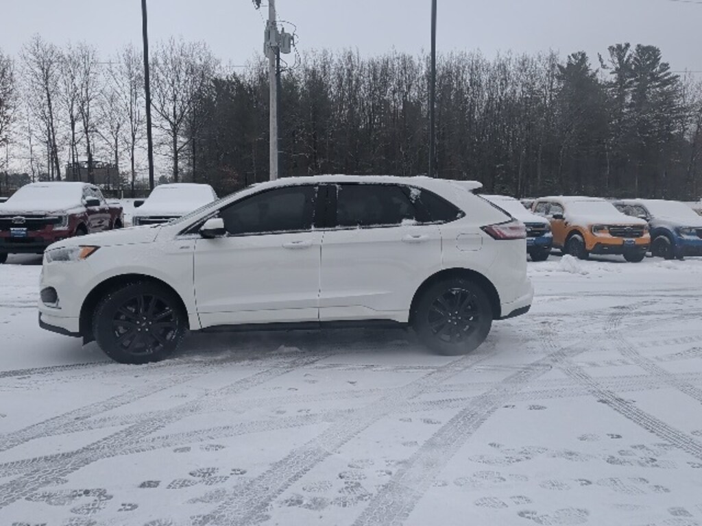 Used 2022 Ford Edge SUV