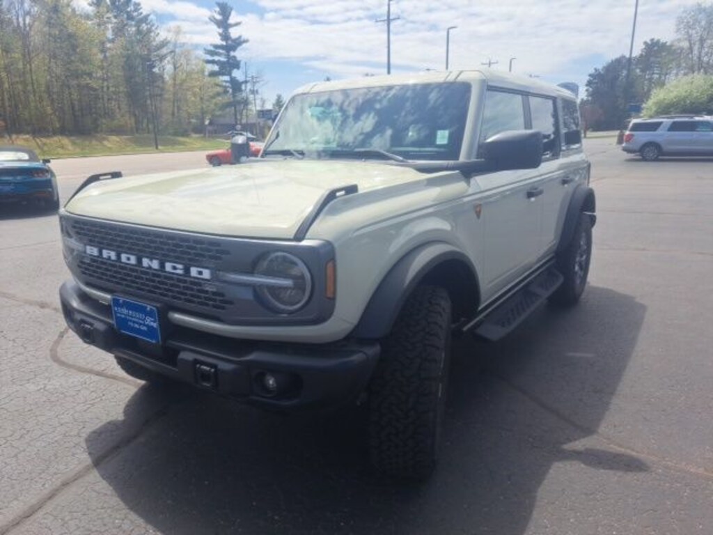 New 2025 Ford Bronco Badlands SUV