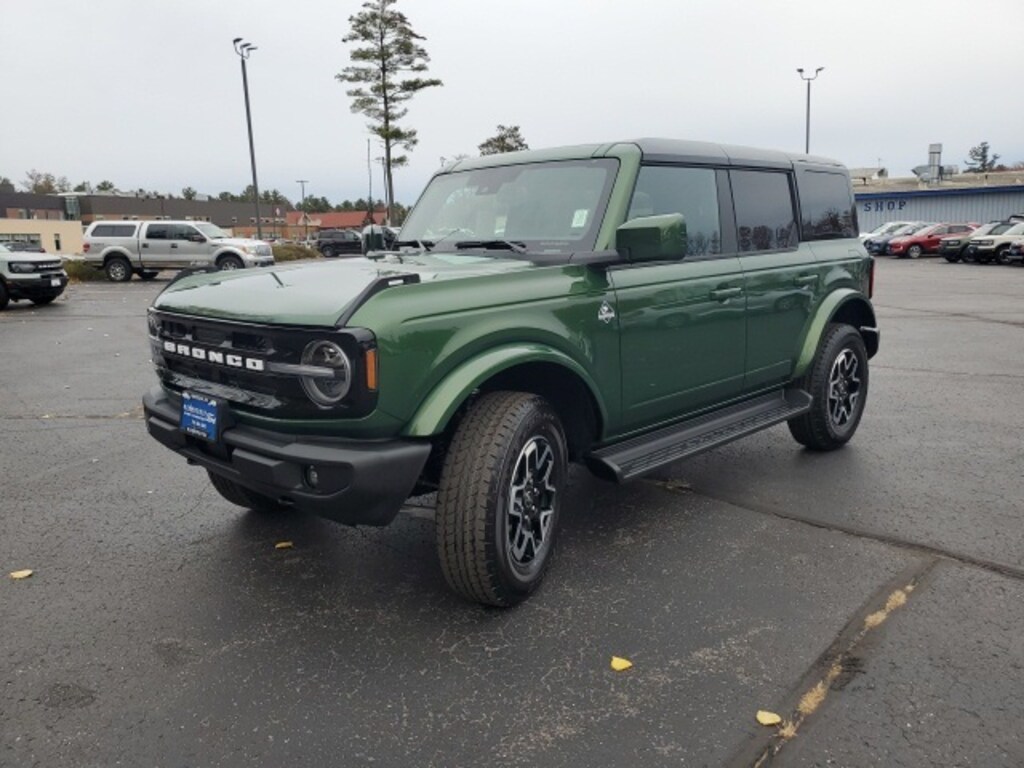 New 2025 Ford Bronco Outer Banks SUV