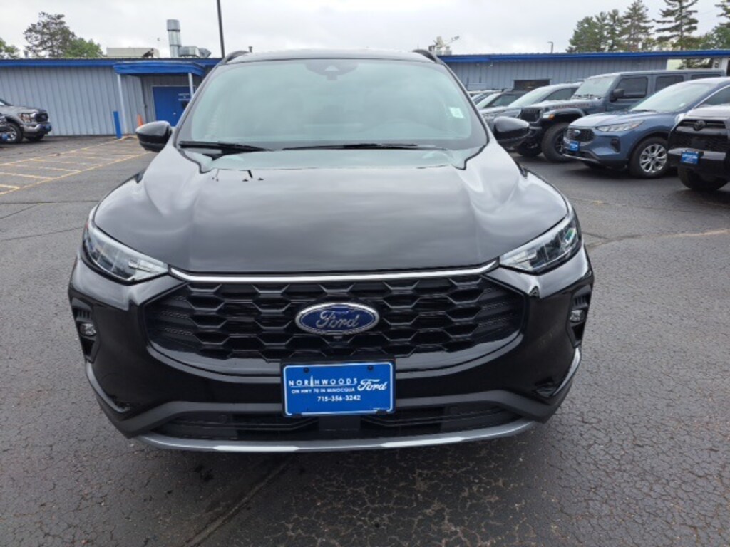 New 2025 Ford Escape ST-Line Select SUV