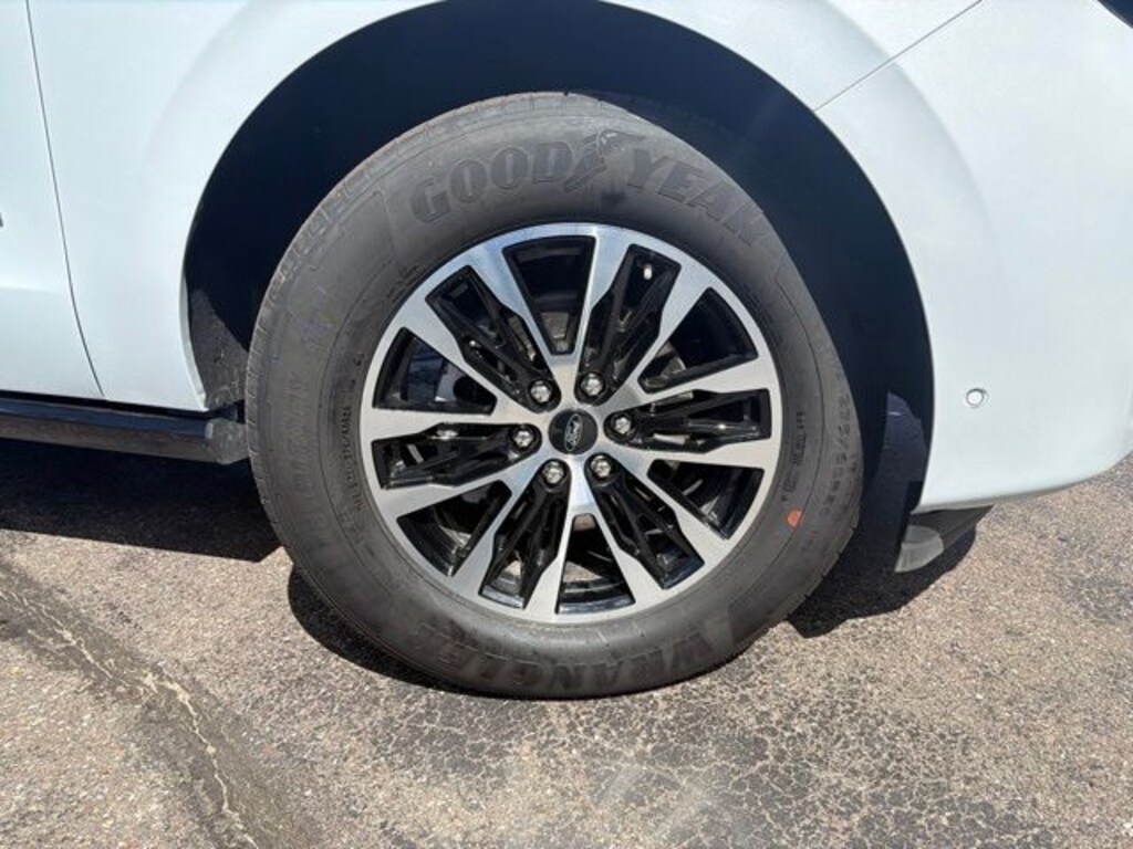Certified 2025 Ford Expedition Platinum SUV