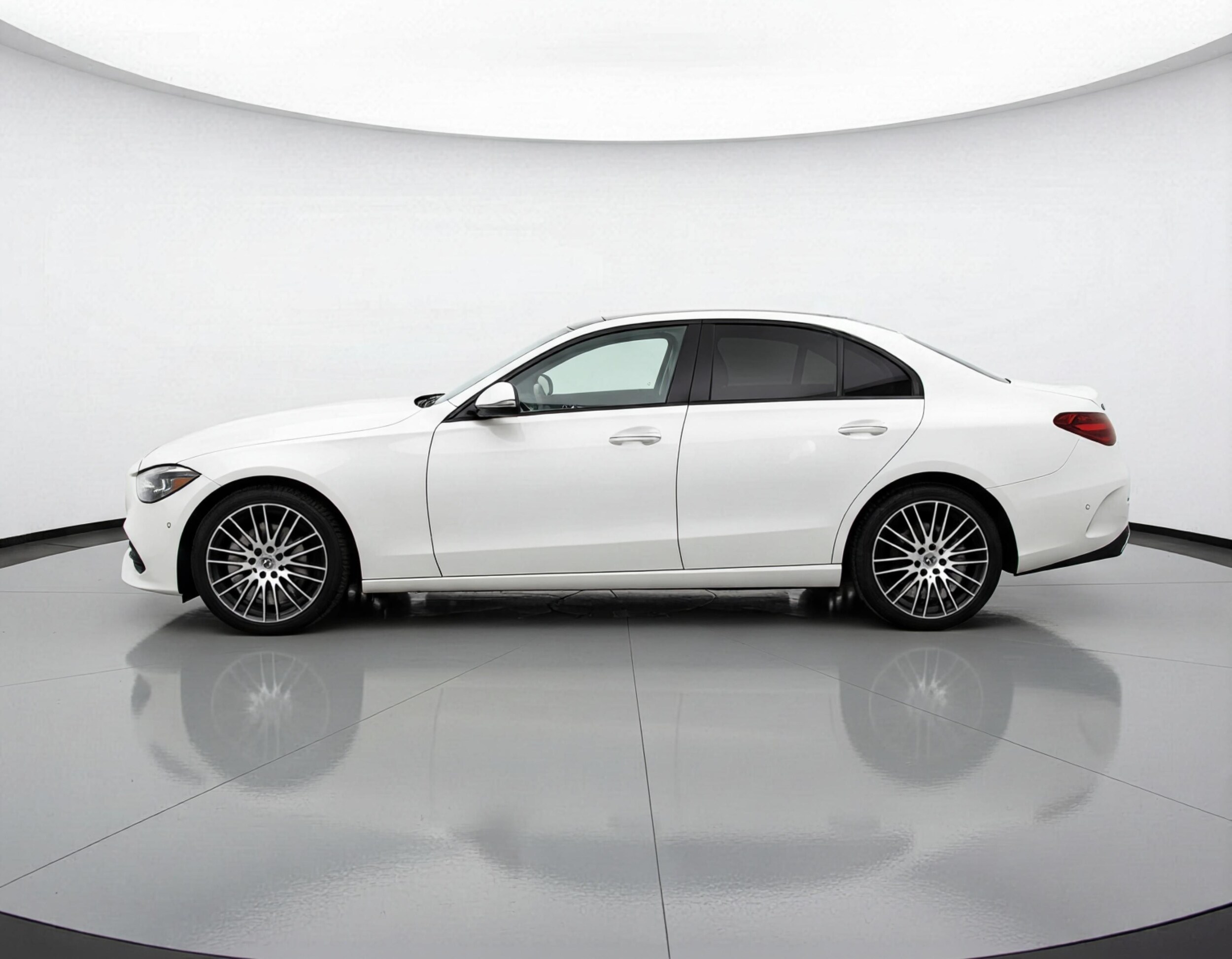 Thumbnail: 2024 Mercedes-Benz C-Class - 4