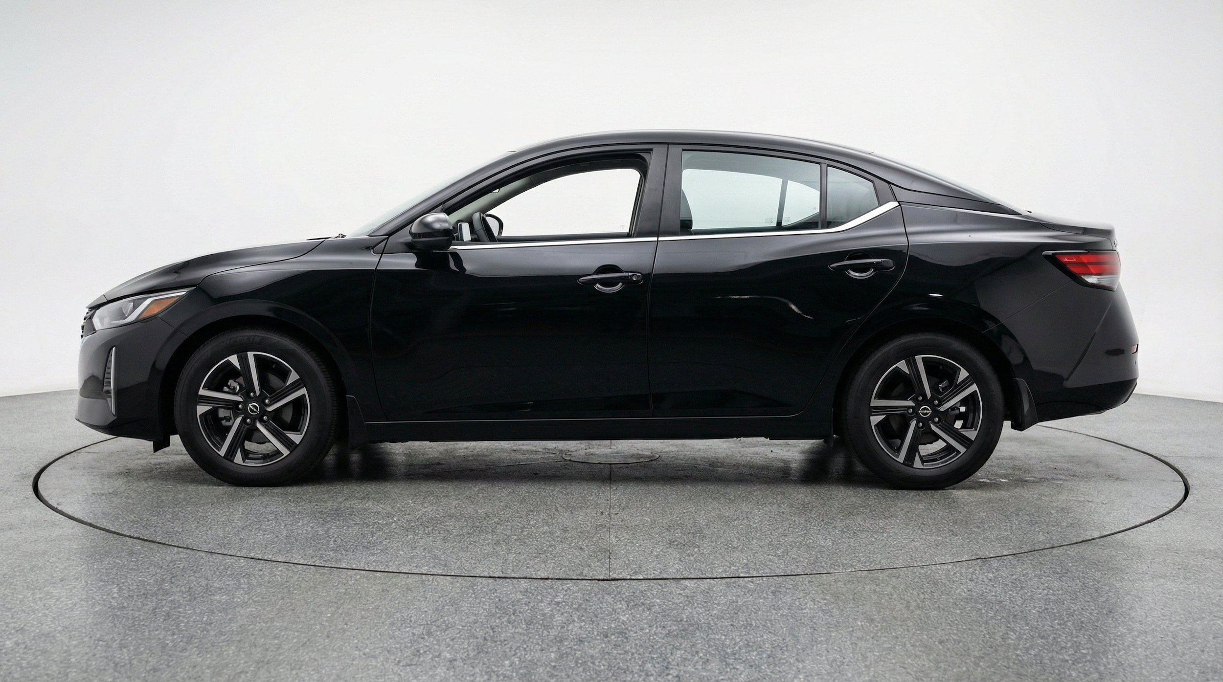 Thumbnail: 2025 Nissan Sentra - 5