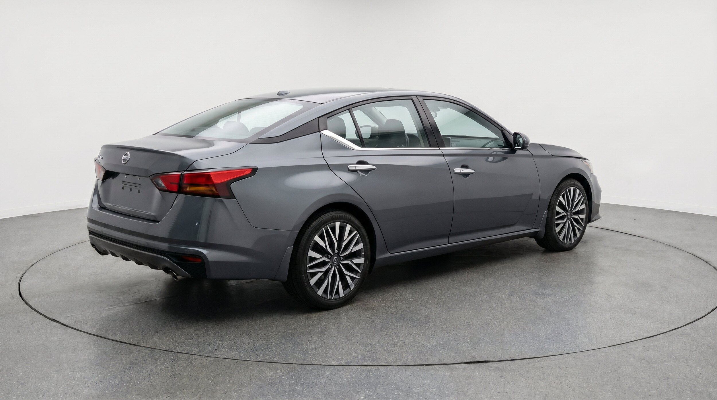 Thumbnail: 2025 Nissan Altima - 9