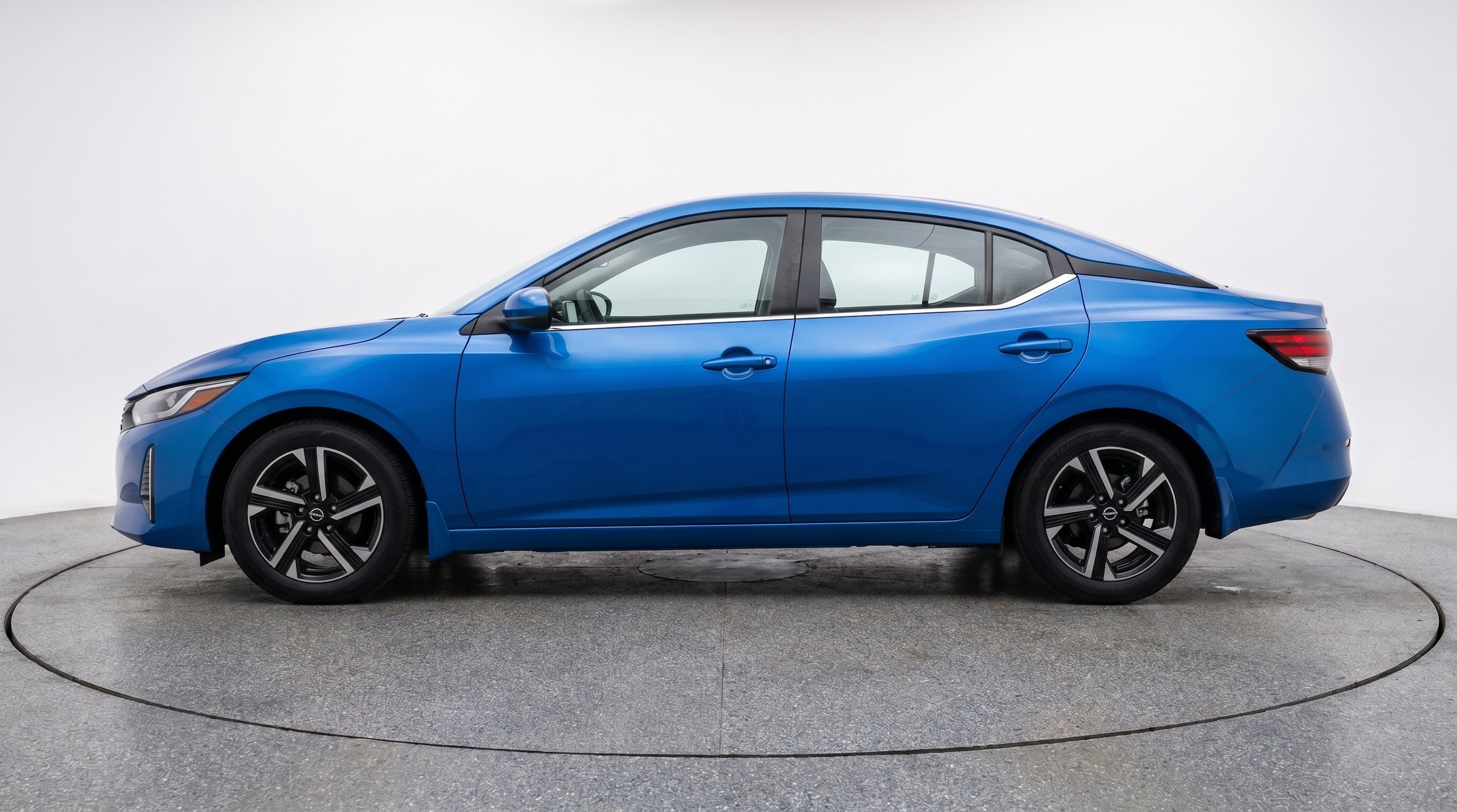 Thumbnail: 2025 Nissan Sentra - 5