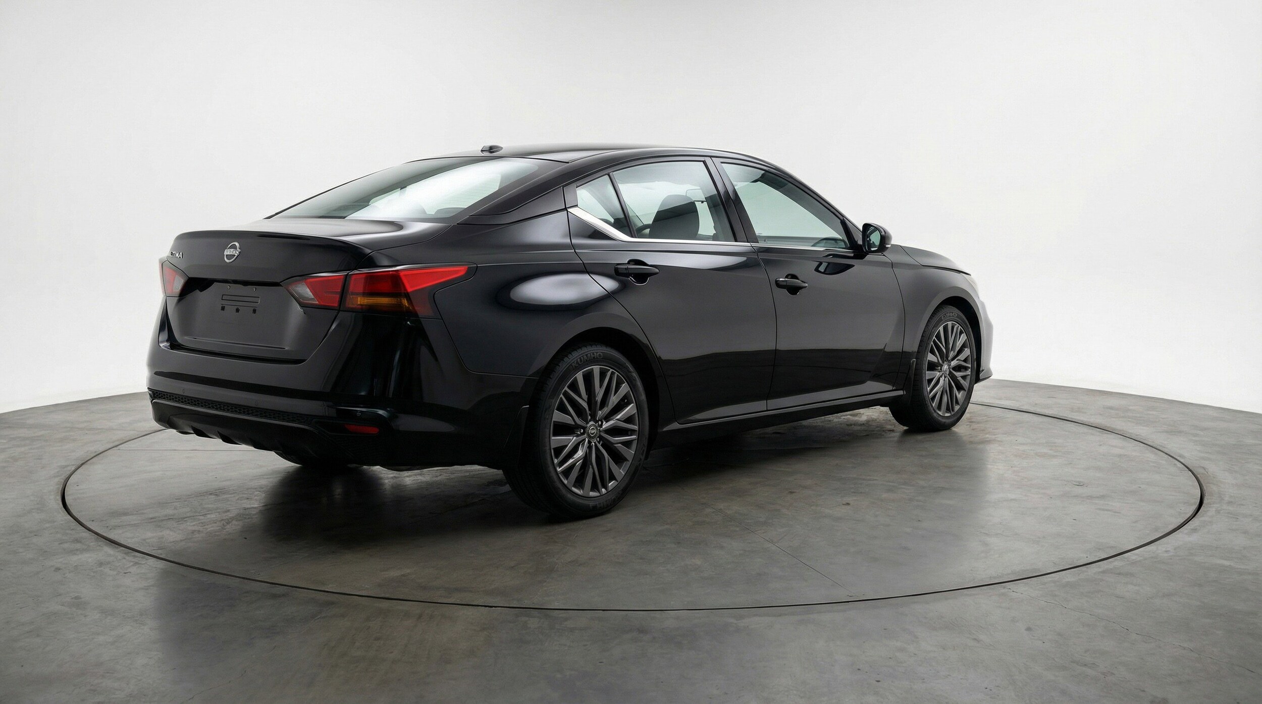 Thumbnail: 2025 Nissan Altima - 9