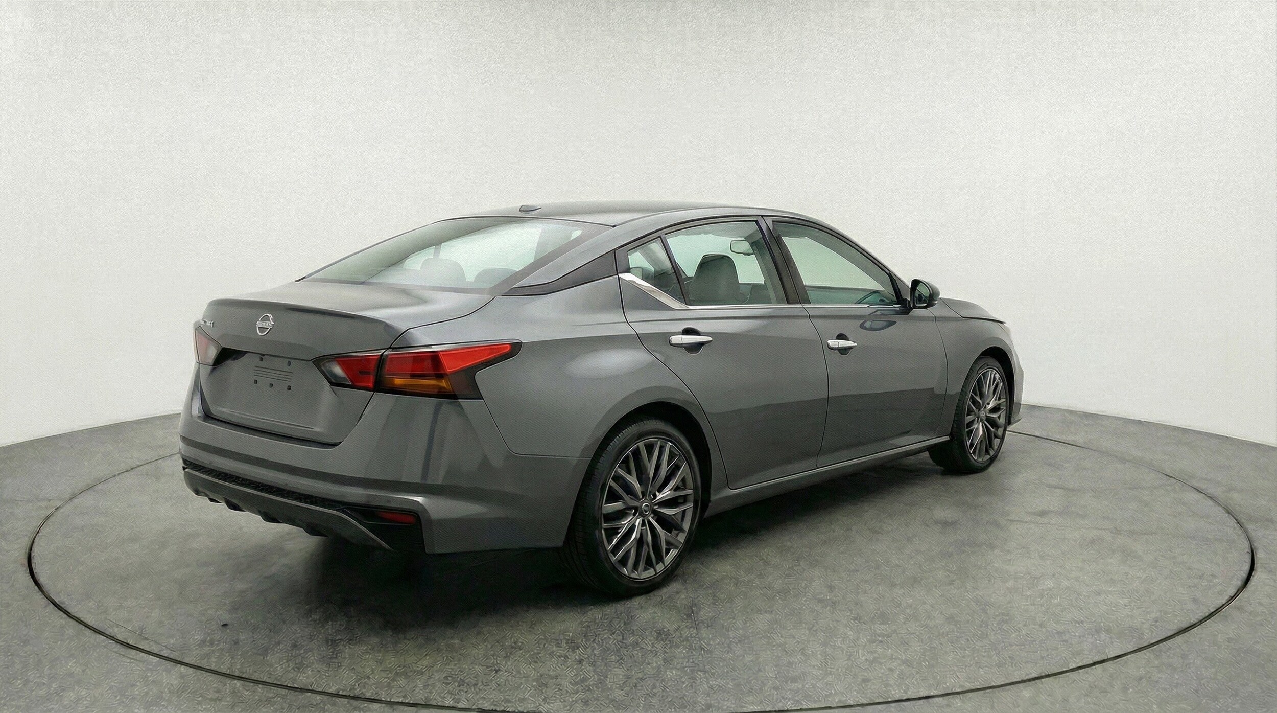 Thumbnail: 2025 Nissan Altima - 9