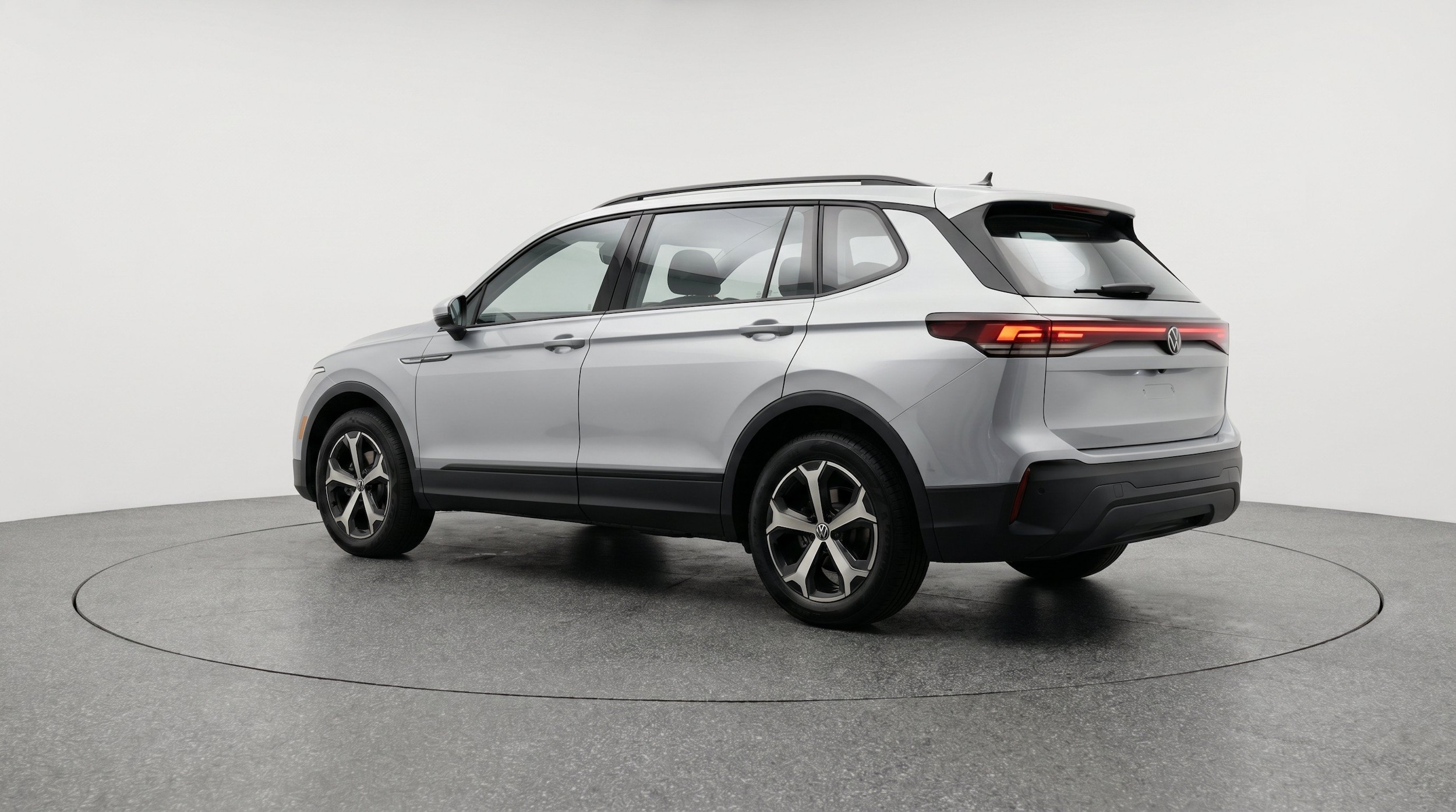 Thumbnail: 2026 Volkswagen Tiguan - 6