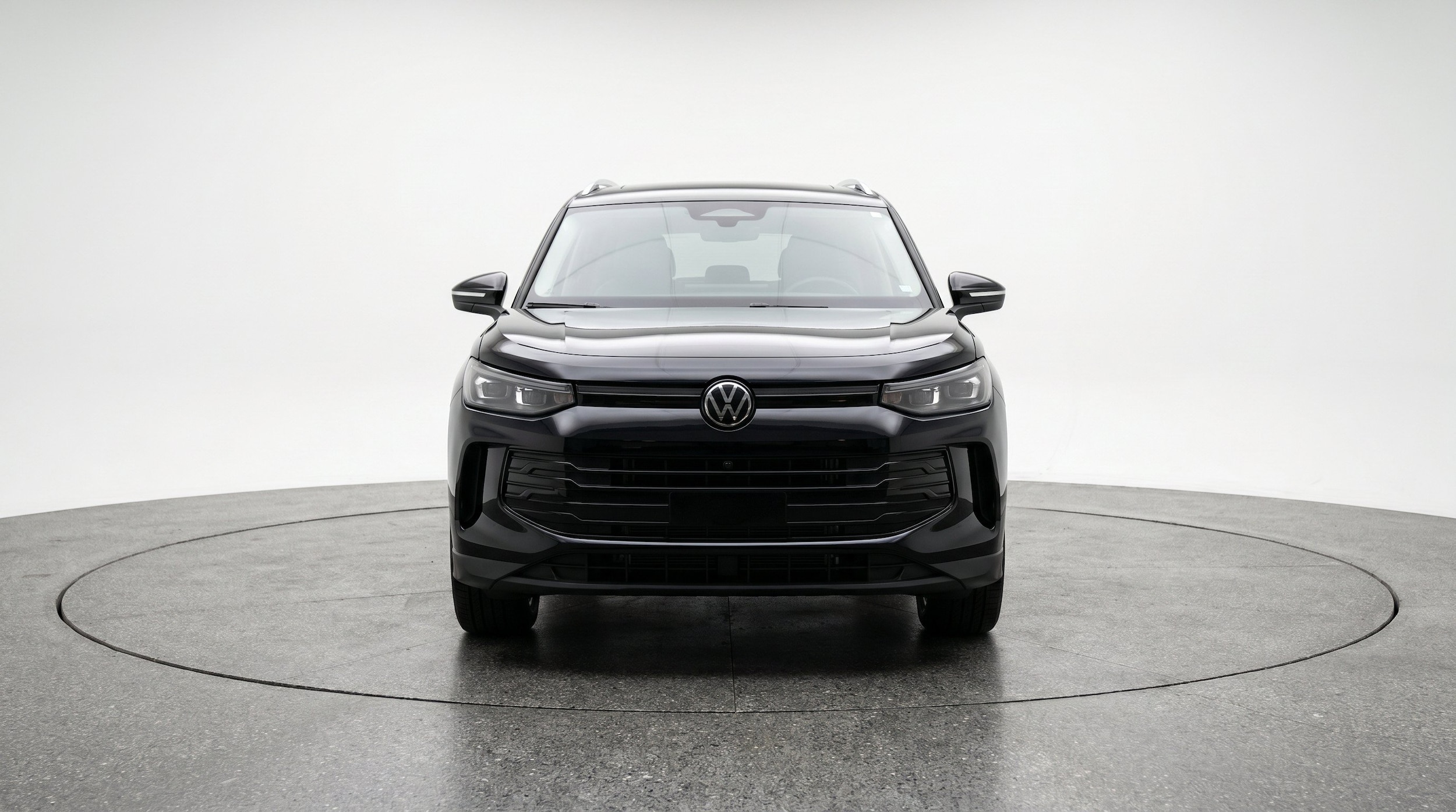 Thumbnail: 2026 Volkswagen Tiguan - 2