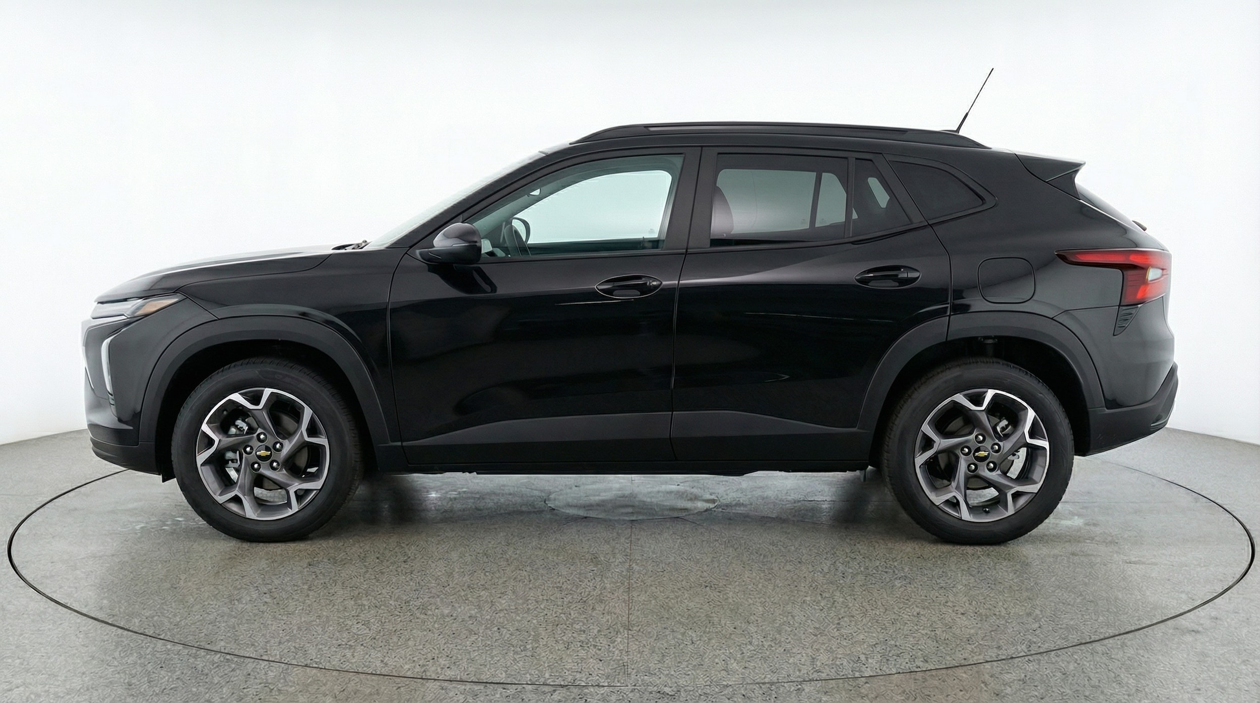 Thumbnail: 2025 Chevrolet Trax - 4