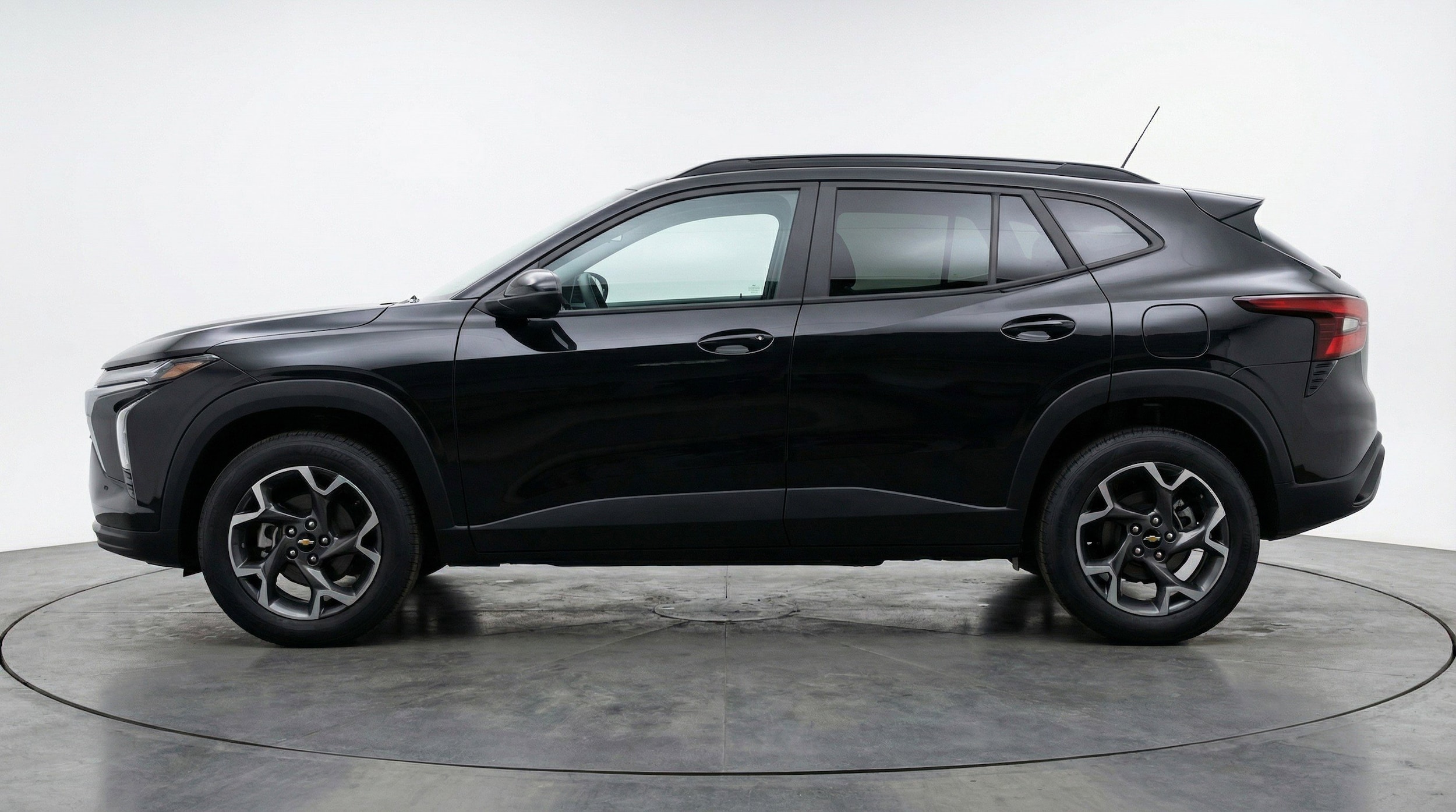 Thumbnail: 2025 Chevrolet Trax - 5