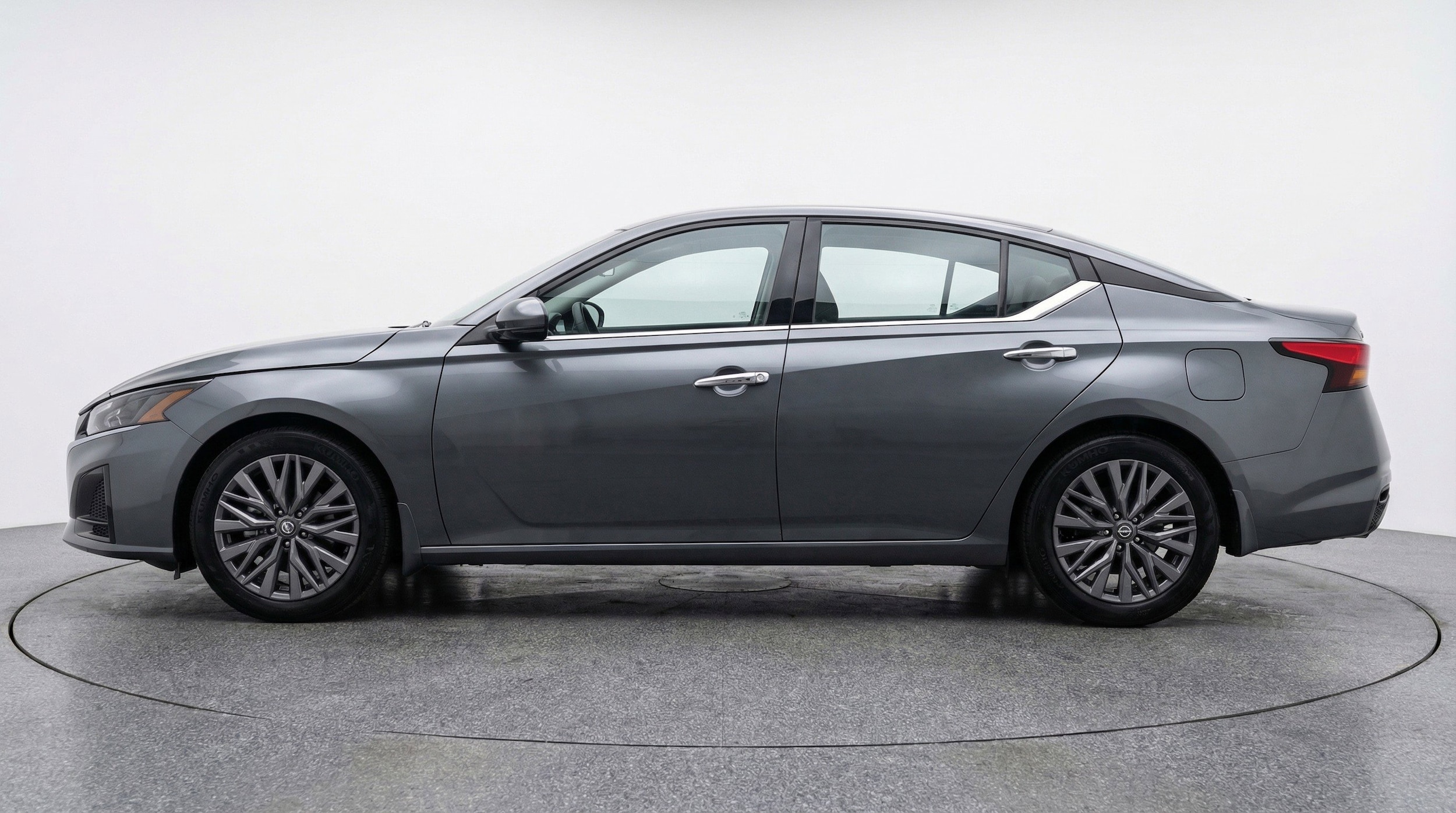 Thumbnail: 2025 Nissan Altima - 5