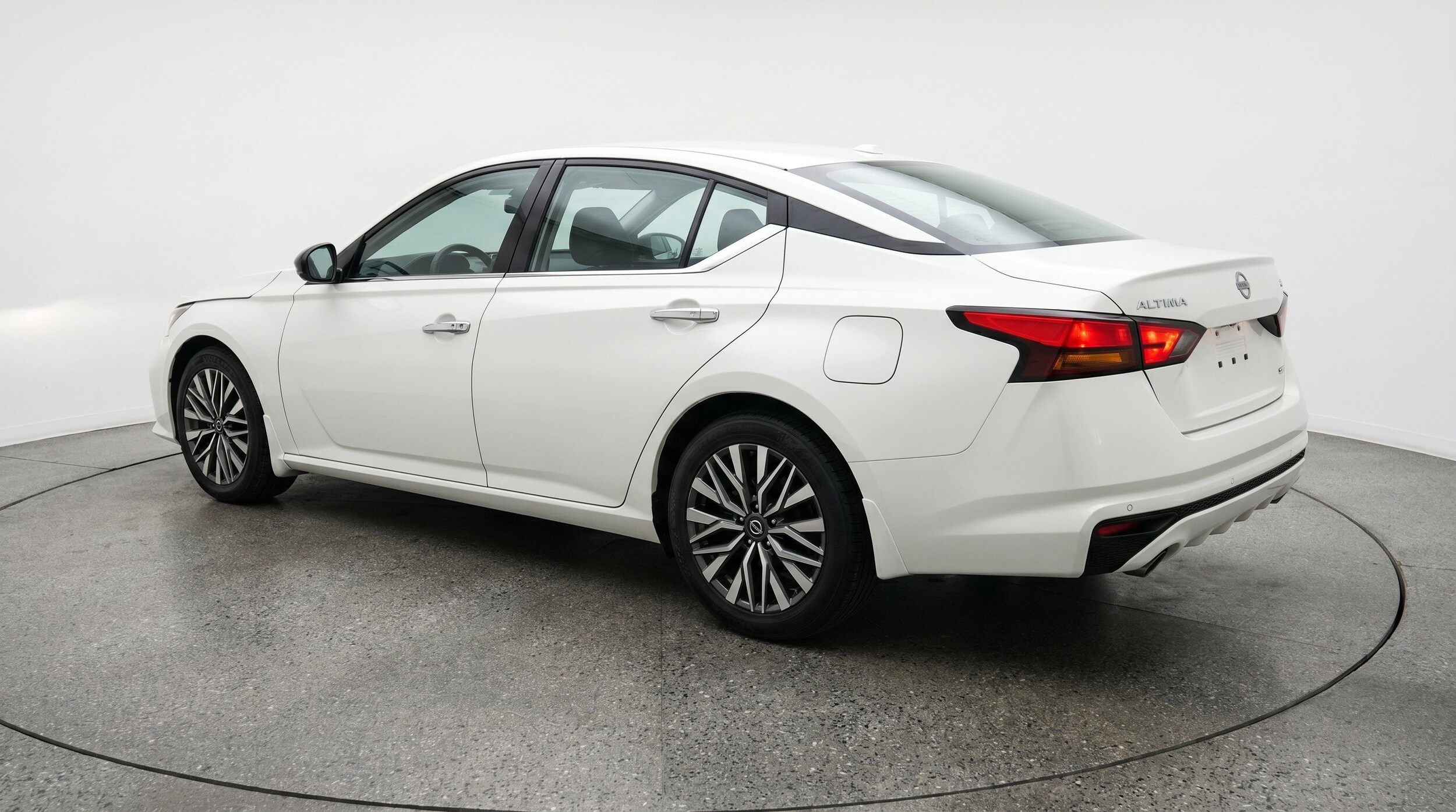 Thumbnail: 2025 Nissan Altima - 6