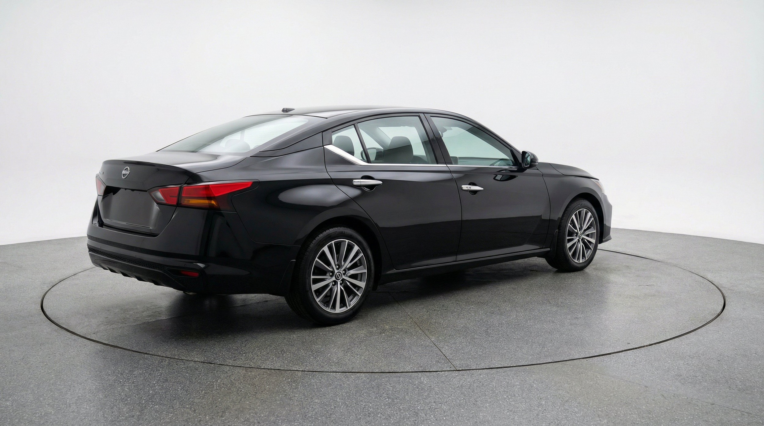 Thumbnail: 2025 Nissan Altima - 9