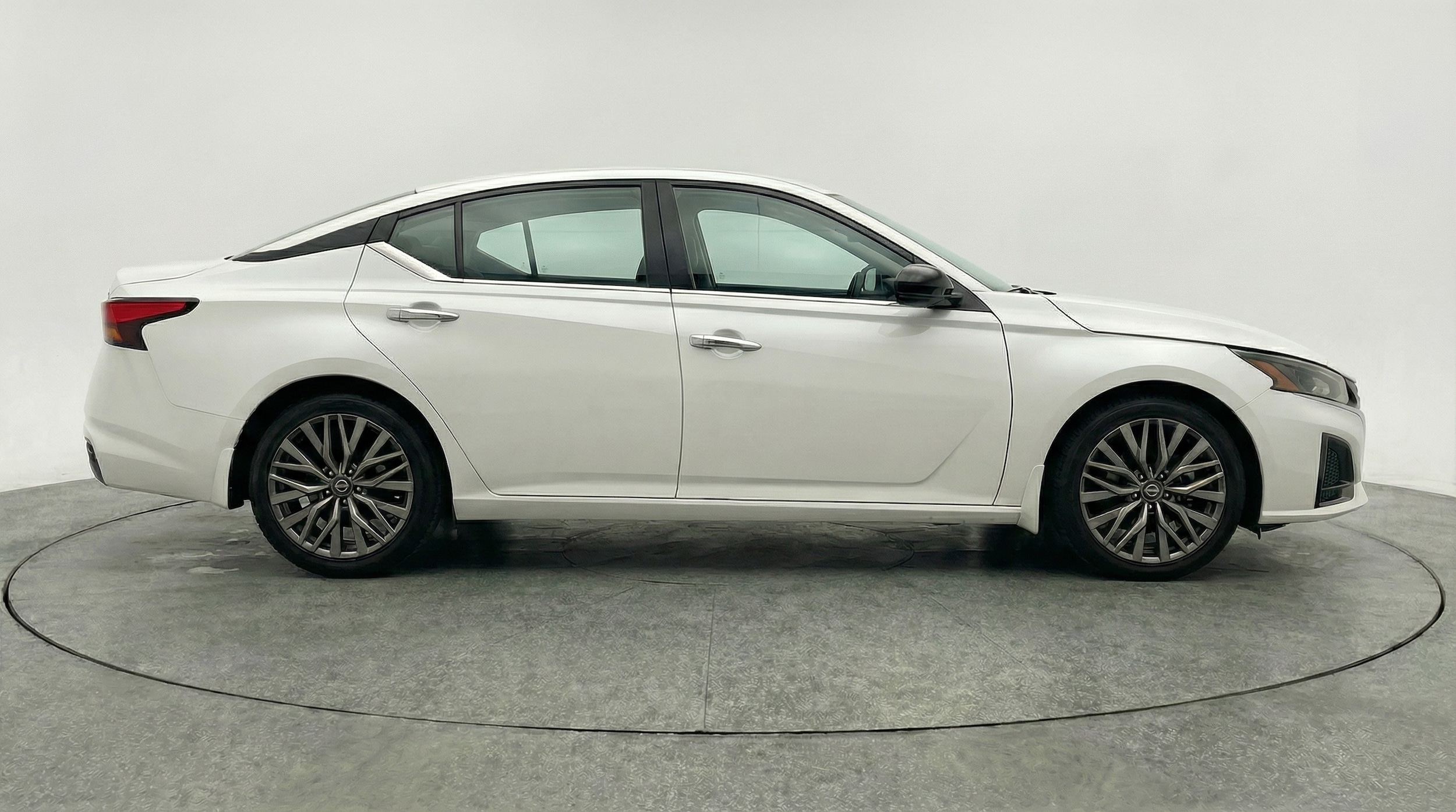 Thumbnail: 2025 Nissan Altima - 8