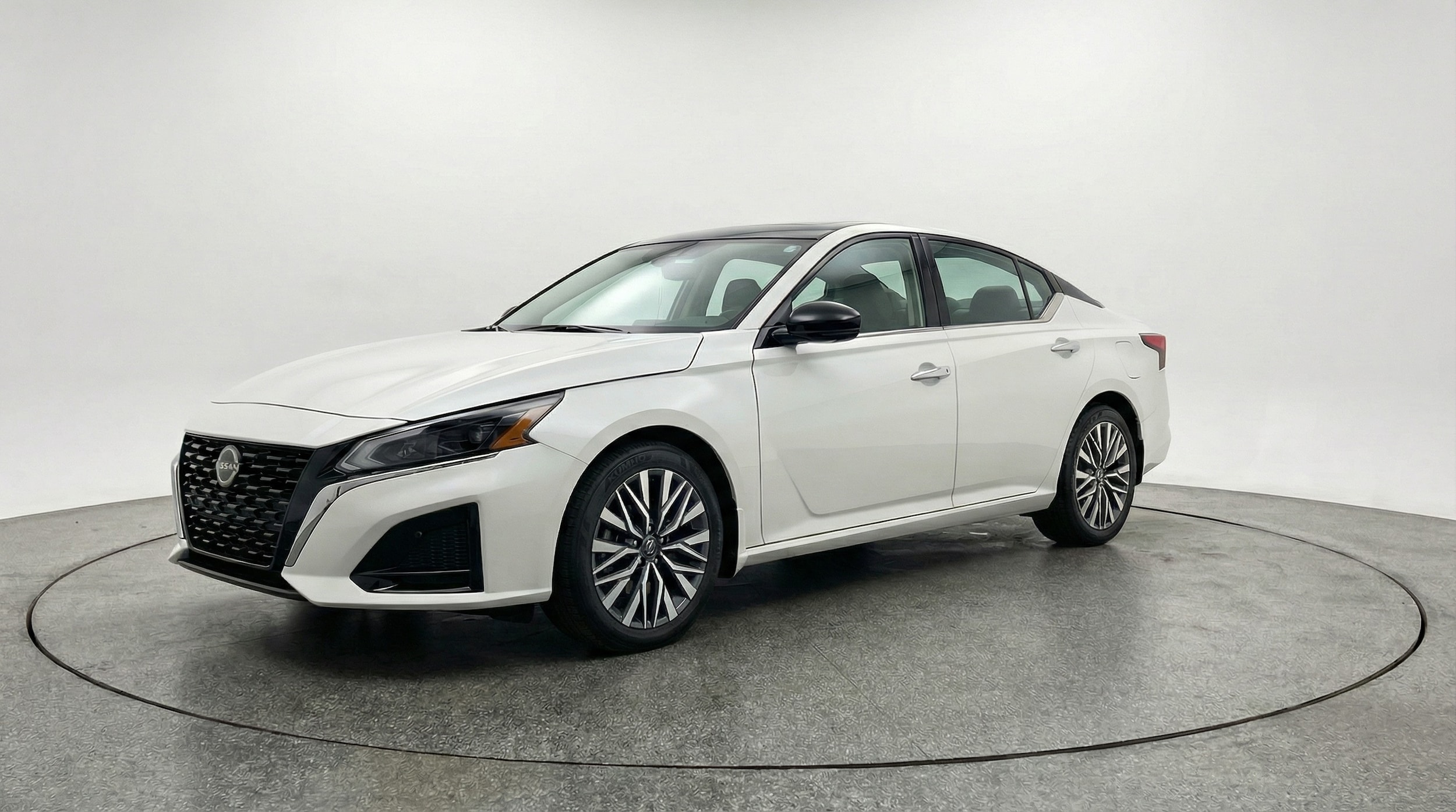 Thumbnail: 2025 Nissan Altima - 3