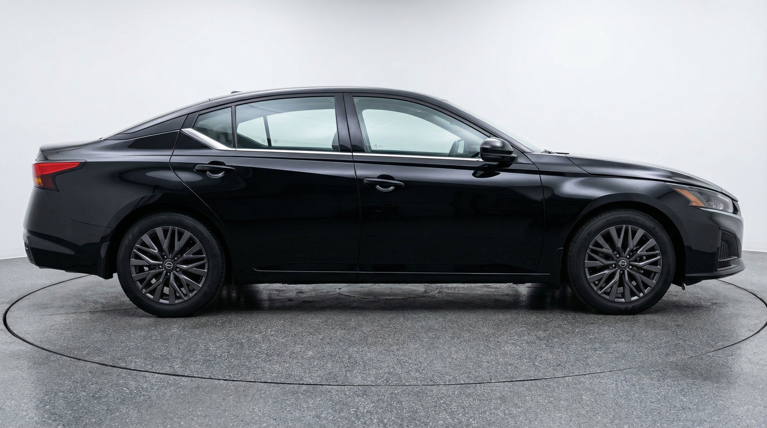 Thumbnail: 2025 Nissan Altima - 10