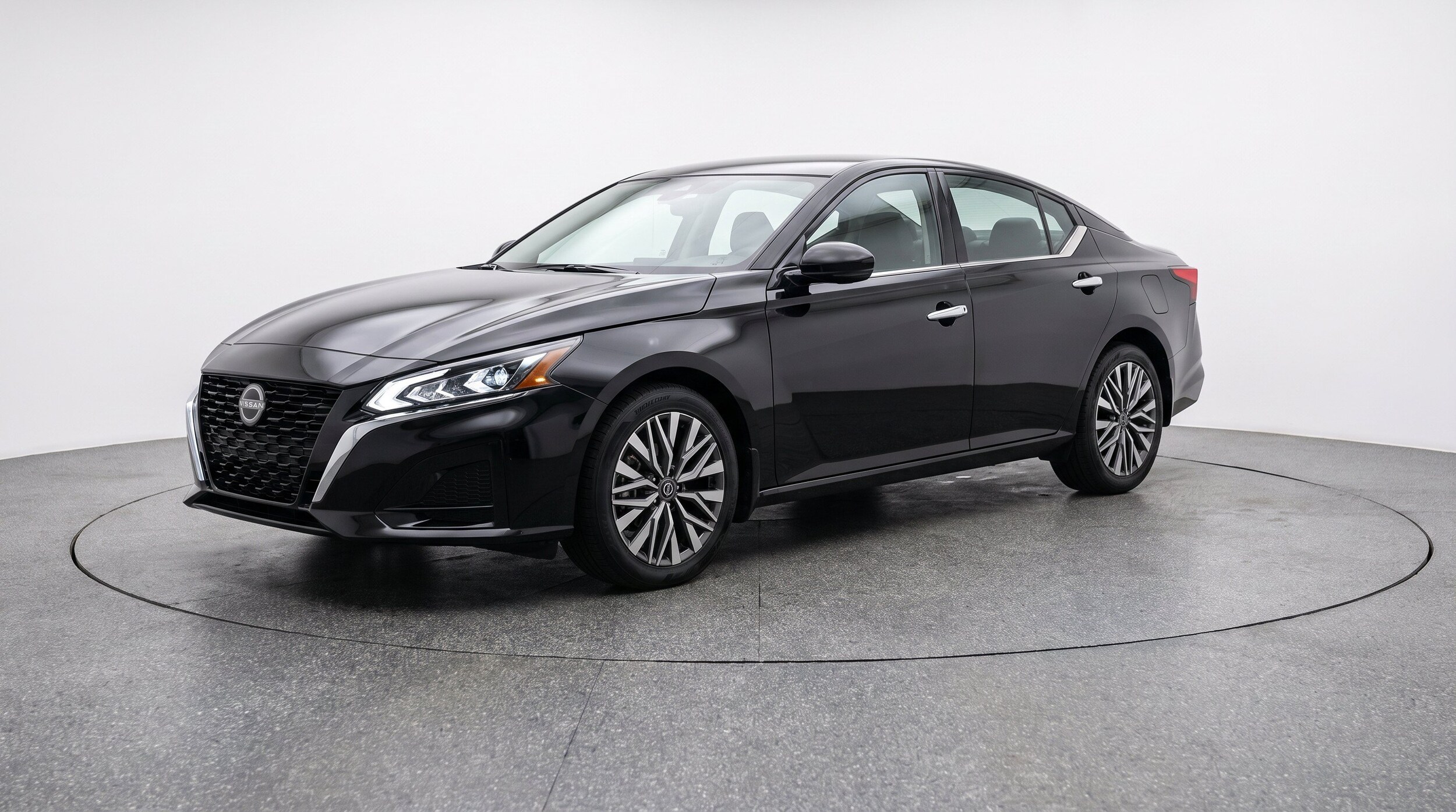 Thumbnail: 2025 Nissan Altima - 3